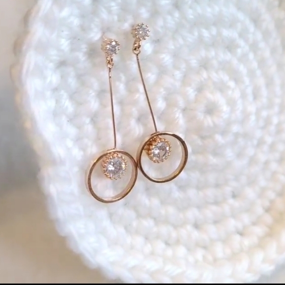 ⚡️BOGO 50% Off⚡️ Silver post earrings - Picture 2 of 2